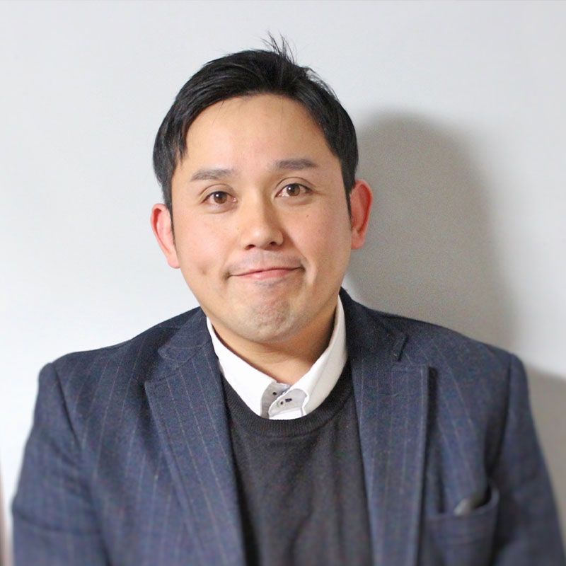 代表　小川貴史