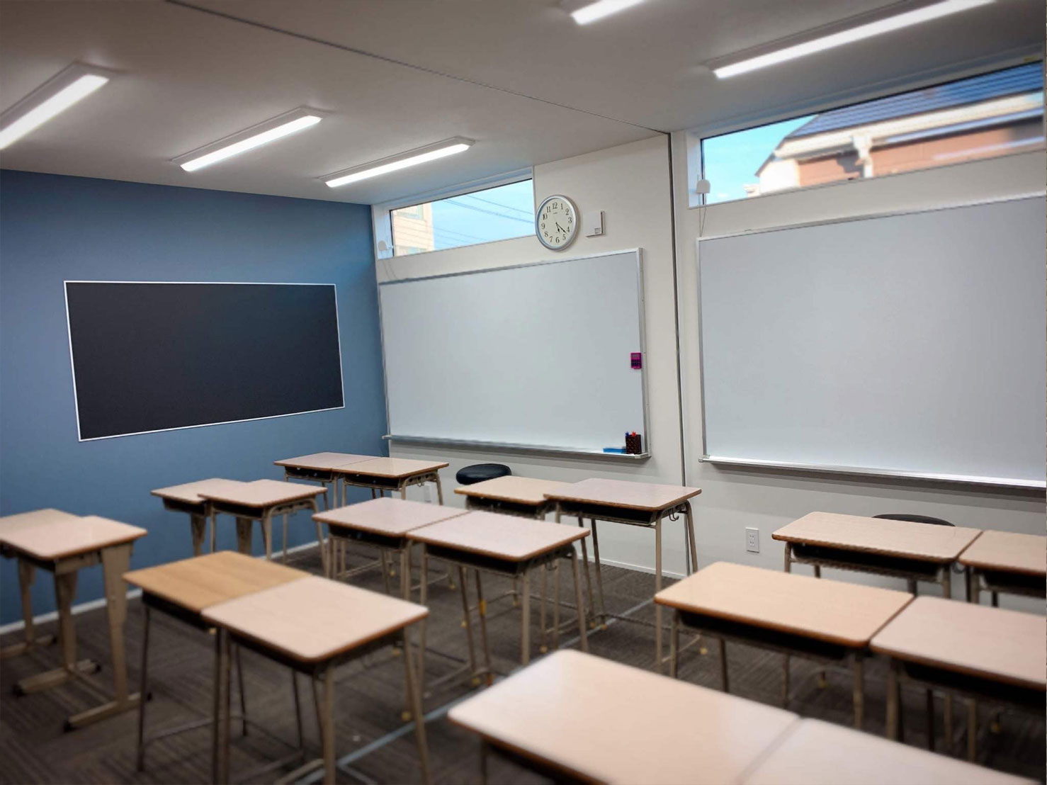 人とそのつながりを大切にしたサービスの提供に努め、地域の教育や指導の品質の向上の貢献します。