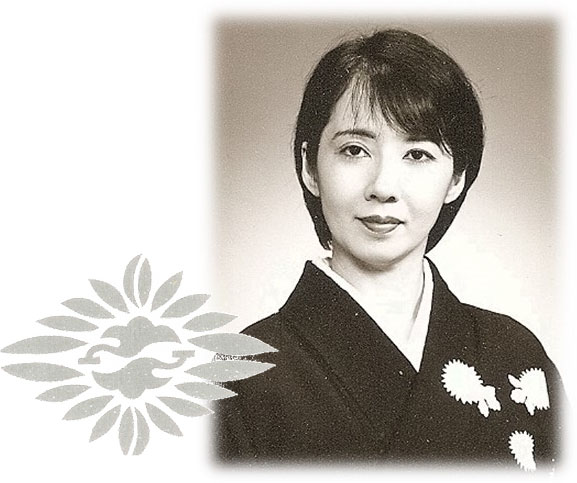 講師 水木和歌那